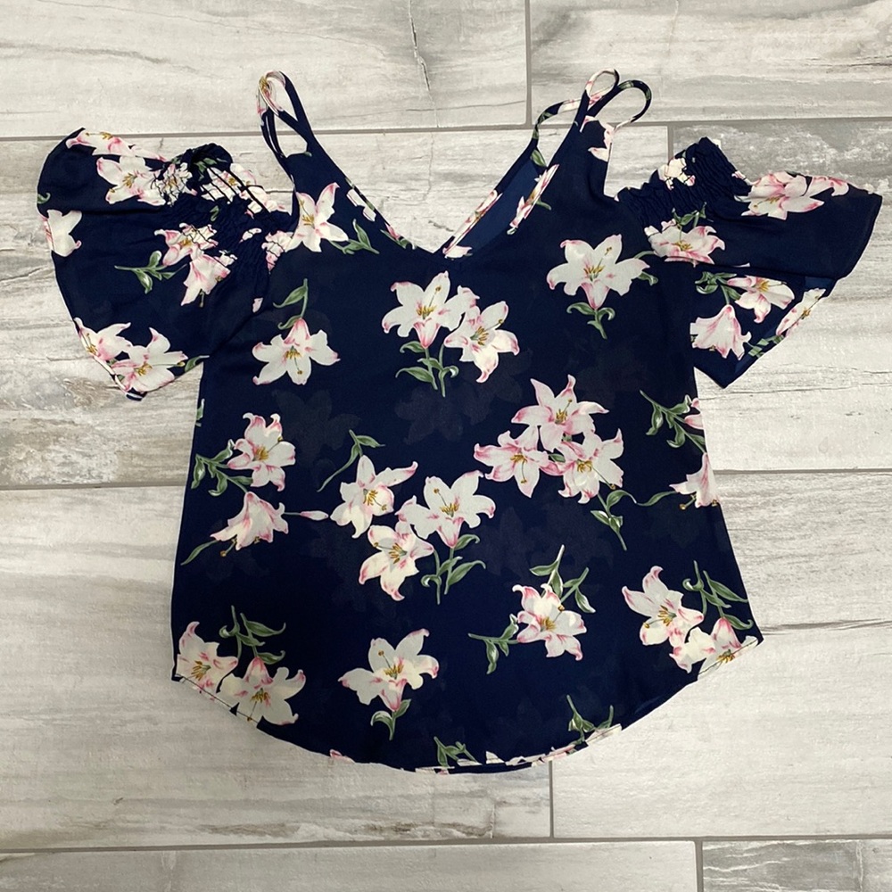 Women’s Size XS Blue with Pink Flowers Flowy Off the Shoulder Blouse